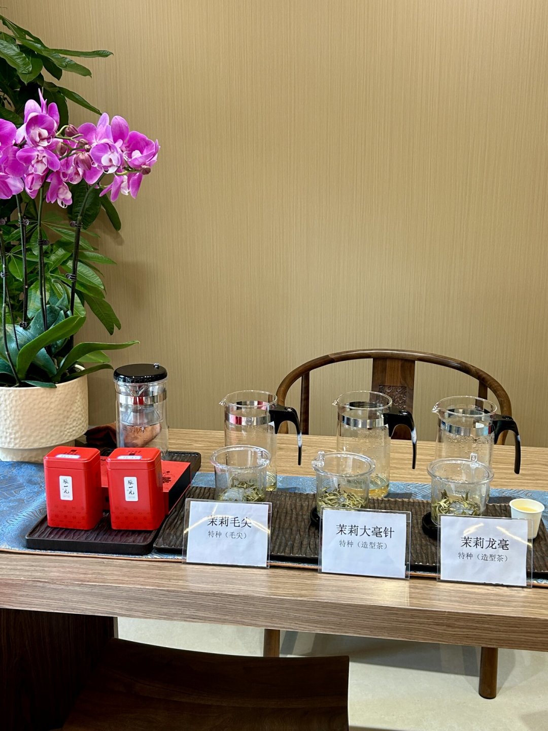 张一元首进武汉开在江汉路:刷屏的探店笔记有一部分是