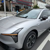 L03车主的第一张膜，正在批量“翻车”：对完小鹏商城龙膜的六个价格窗口、一条施工甩锅楼和十几套夜间反馈，才搞懂这台车哪块玻璃能深