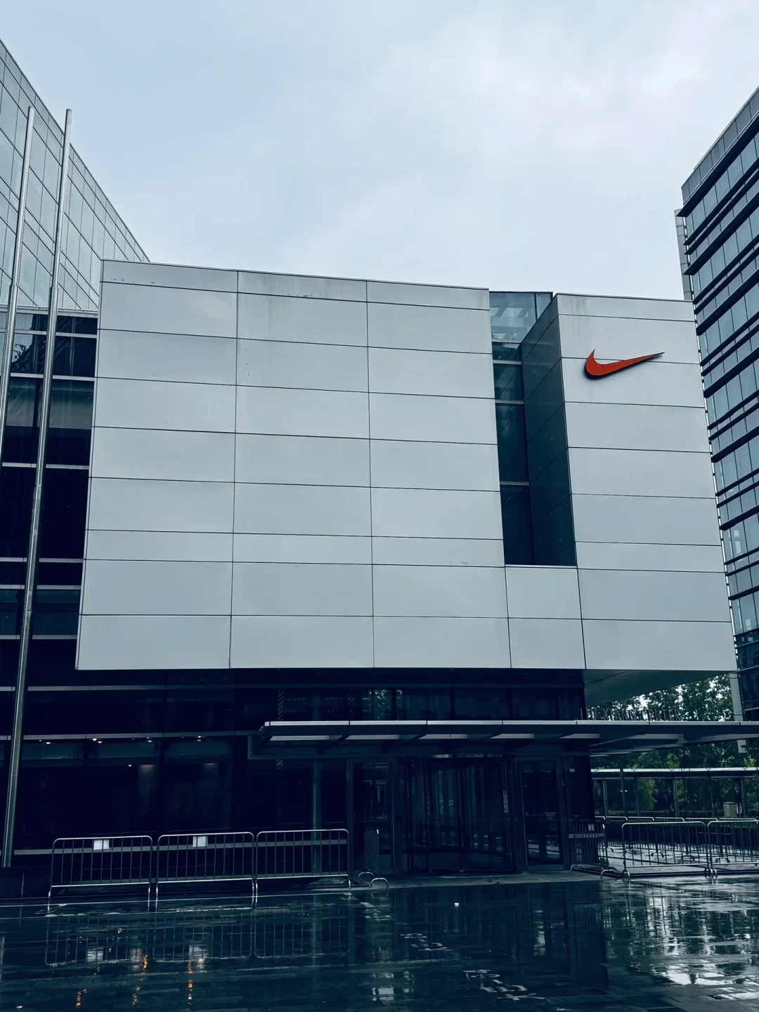 刘翔买断的49.4万，耐克没出一分钱：网传