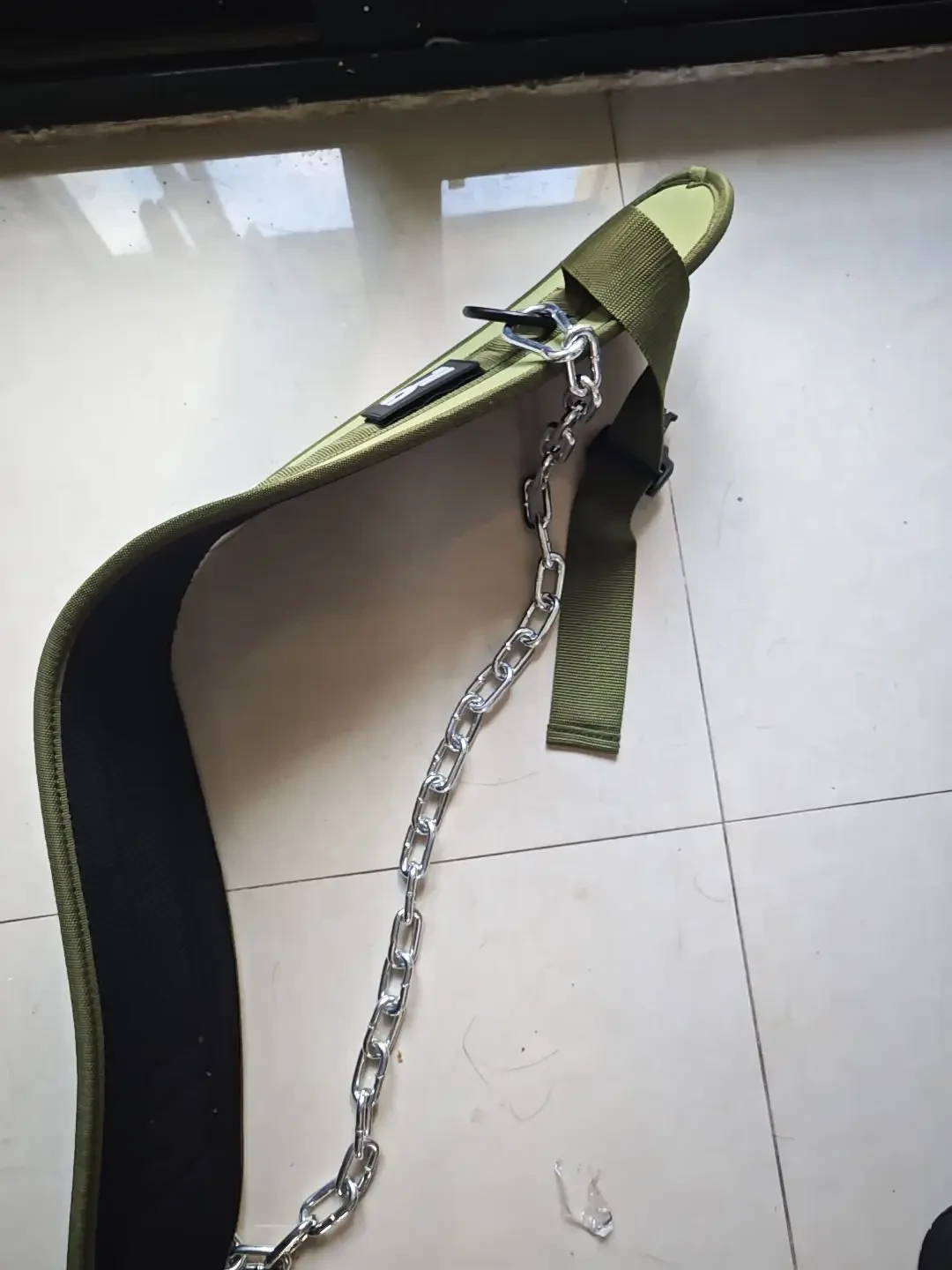 能拉15个引体,想加负重怕伤肩?我把全网负重引体这一架吵明白了