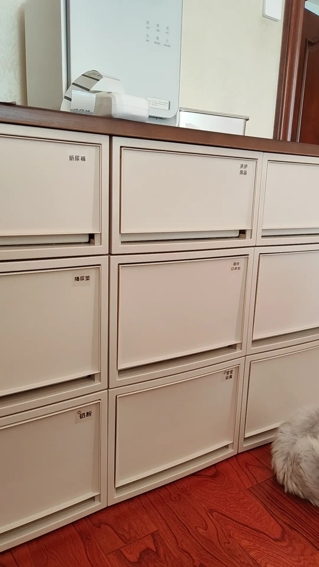 铁皮柜喂养台集体进入半年复盘:翻了4篇避雷帖的热评,这三类人别抄作业