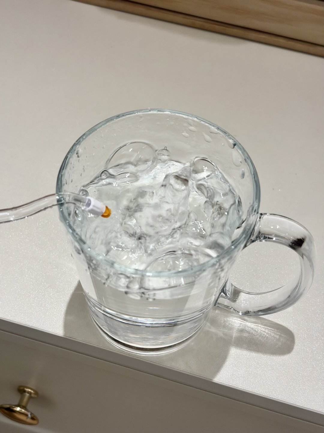 戴森牙刷上架15天就被撤，老外排队求代购usmile：3899元的科技溢价真相