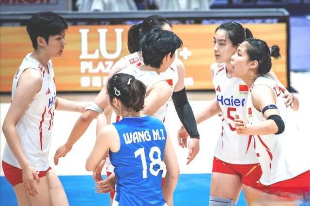 3-2复仇泰国!中国女排苦战挺进决赛,变阵与多点开花建功