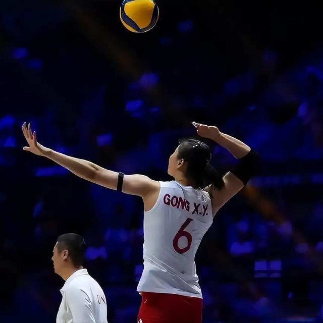 3-2复仇泰国!中国女排苦战挺进决赛,变阵与多点开花建功