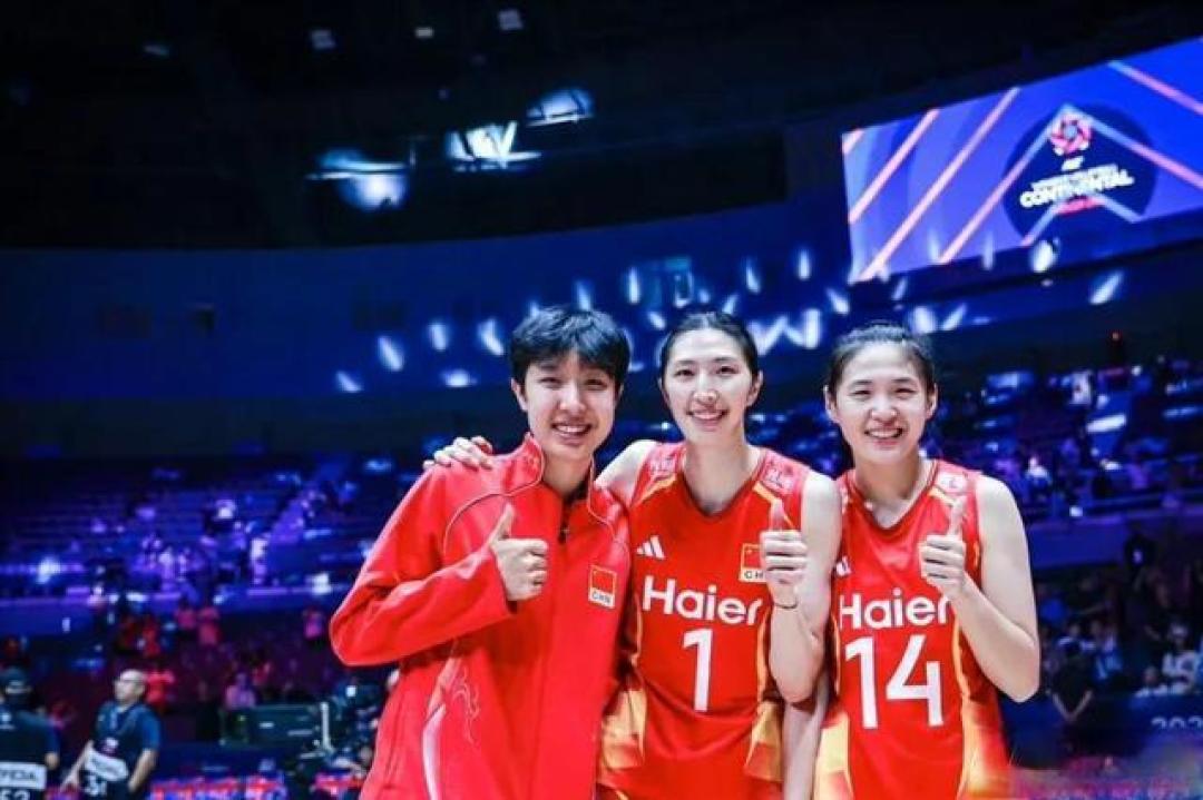 3-2复仇泰国!中国女排苦战挺进决赛,变阵与多点开花建功