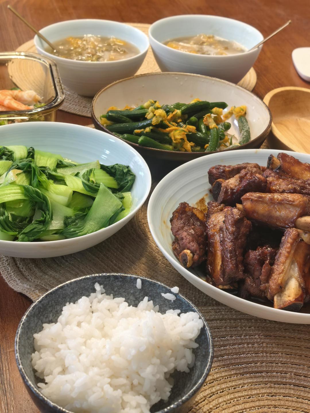 要不要每天给孩子单独加菜?在尊重口味与建立规矩间找平衡
