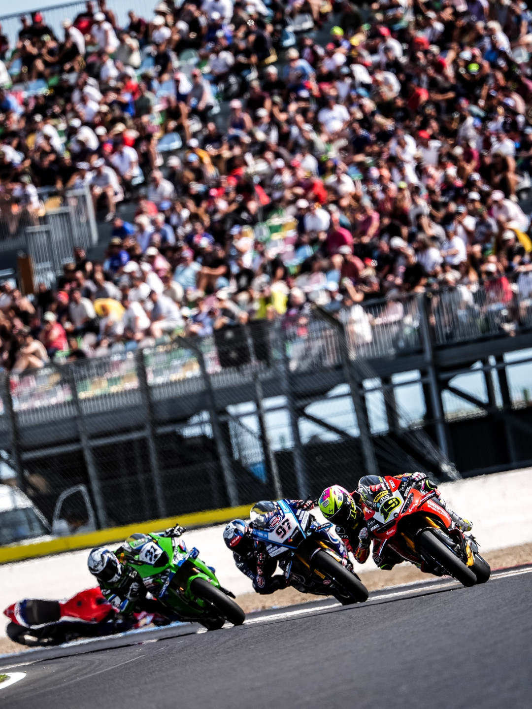 六冠、厂商第三、发车线上0个中国车手:WSBK克雷莫纳战报周末,车、车手、青训全在这了