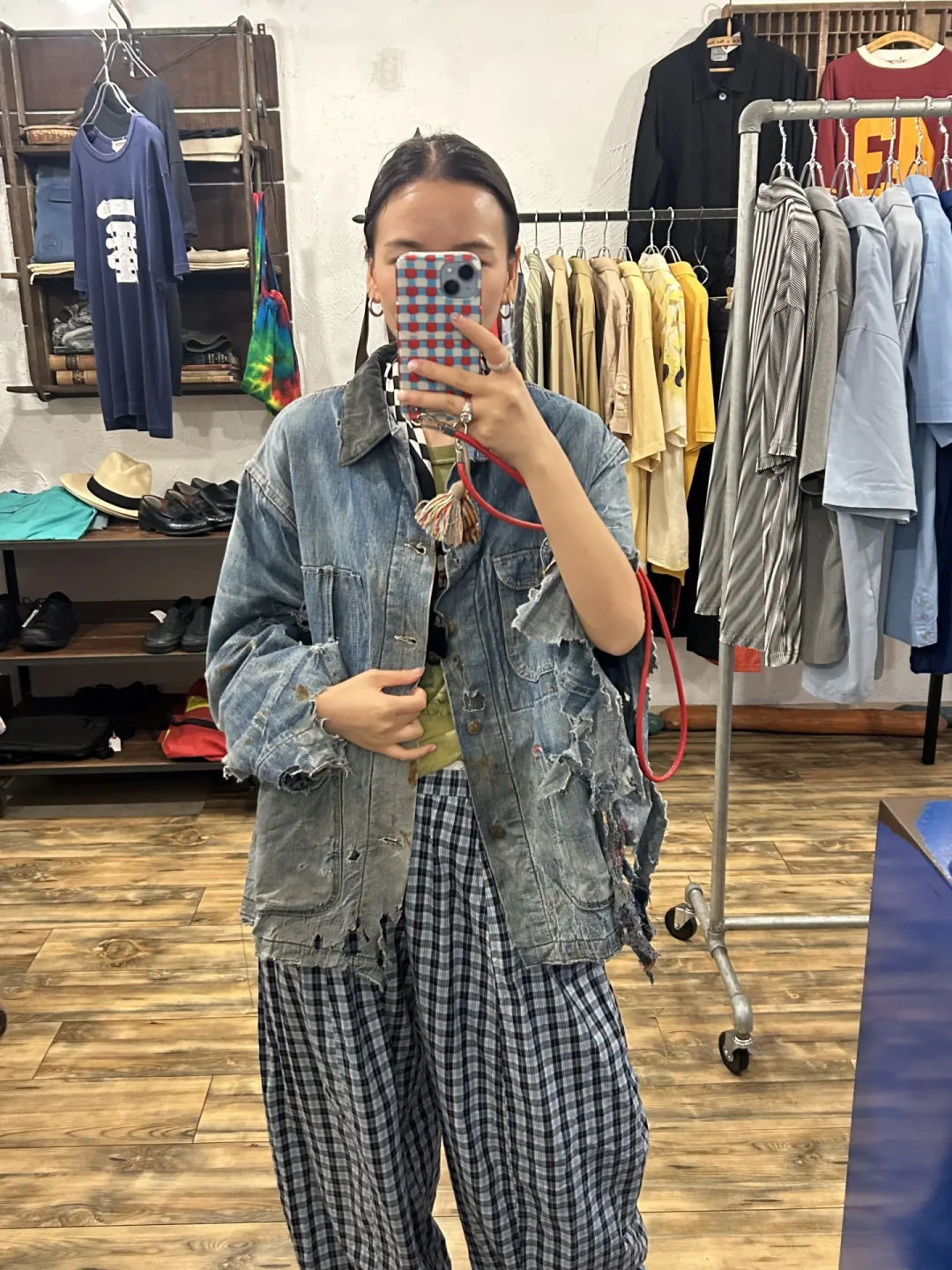国庆去东京淘阿美咔叽:900日元一件的连锁店和