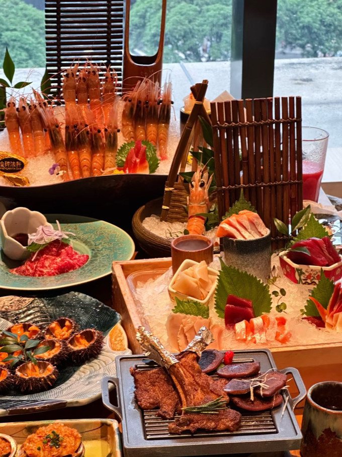 聚会餐饮