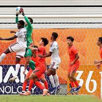 三场零封！U23男足靠防守反击抢下小组第一，门神李昊开挂