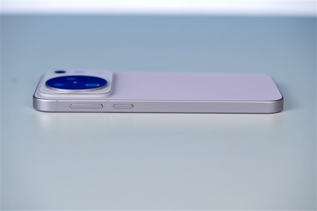 今年最强标准版！vivo X500手机评测：这个中杯有点不讲武德