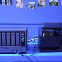 绿联AI NAS iDX6011Pro亮相英特尔大会，本地 AI+外接GPU双管齐下