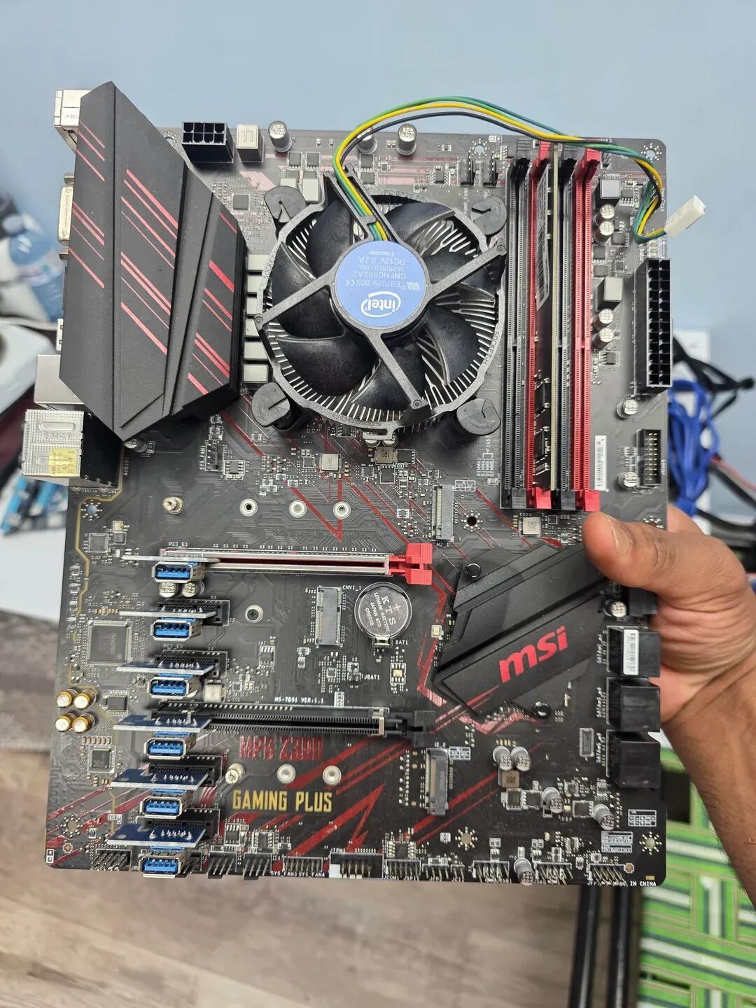 赚大了!网友淘二手矿机,拆出12张RTX 3070显卡