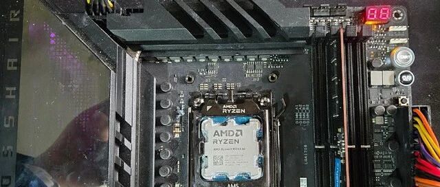 连环翻车！锐龙9 9950X3D换主板1小时后烧毁，疑似俩主板都挂了
