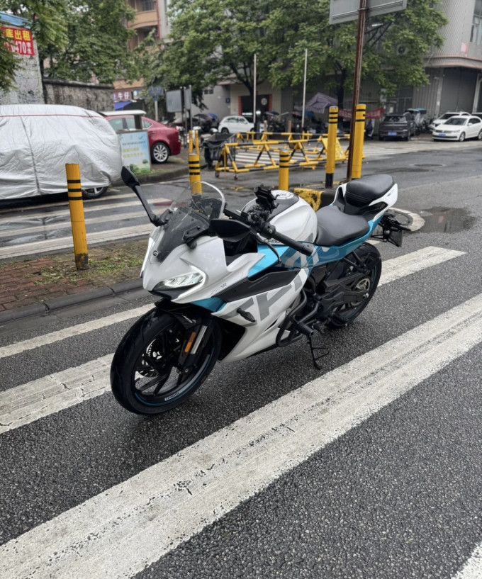 摩托车整车