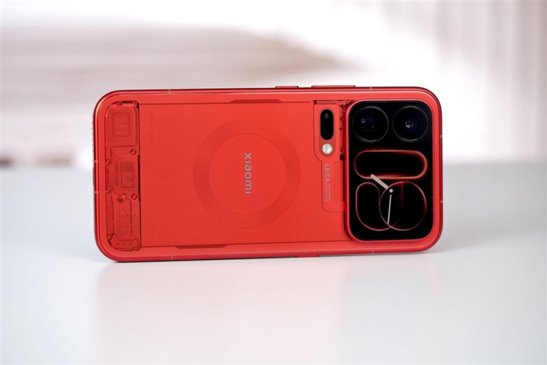 透明探索回归!小米 18 Pro Max透明探索版评测:重新做回个性旗舰