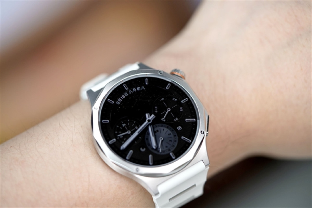 新一代安卓表皇!OPPO Watch X3寰月钛图赏