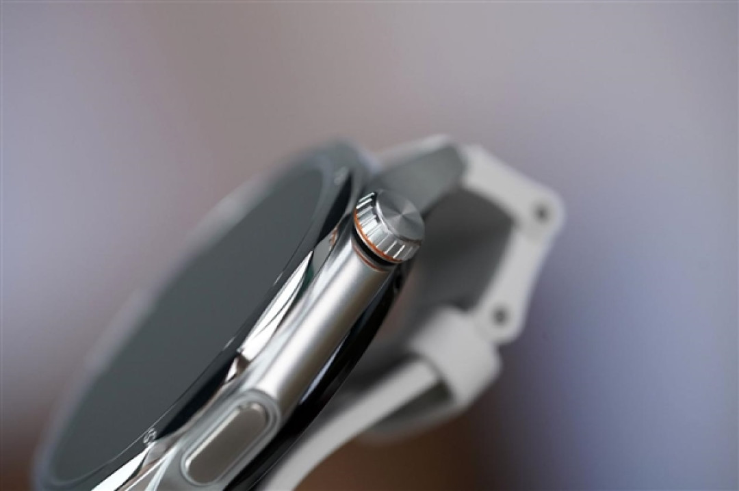 新一代安卓表皇!OPPO Watch X3寰月钛图赏
