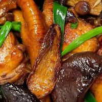 香菇焖鸡的食材准备与制作步骤