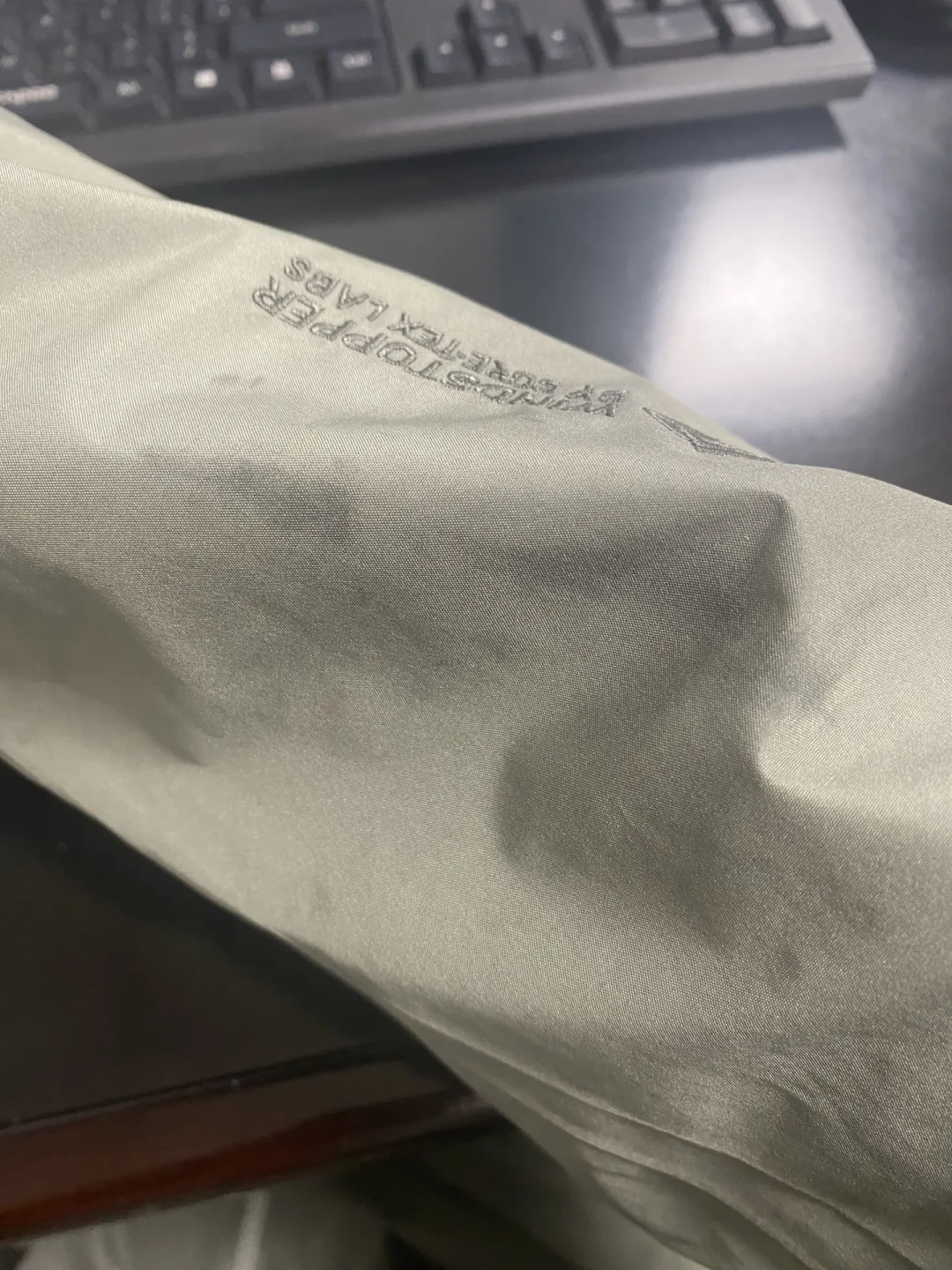 始祖鸟Solano分层投诉一年梳理:分界不在款数,在批次和退换渠道