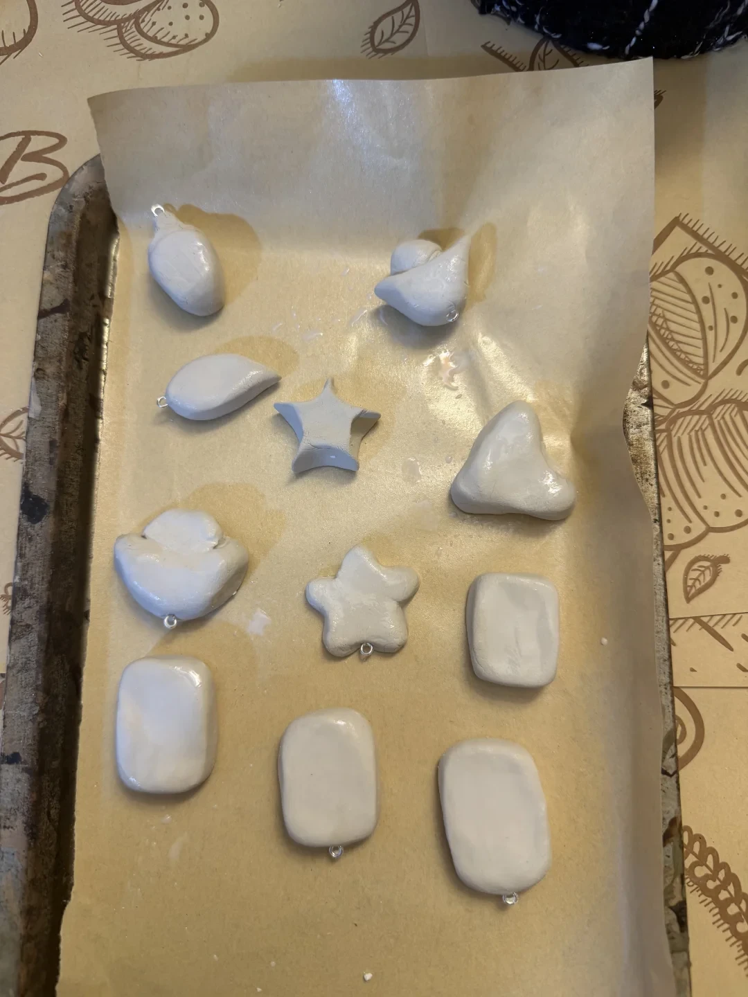 入坑拼豆和3D打印的人还没散场,这波DIY冰箱贴轮到了粘土