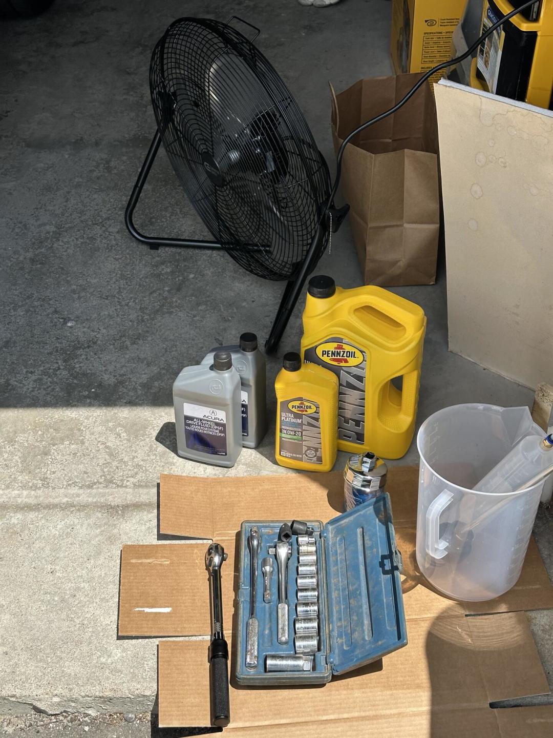 自己换机油的提问最近扎堆,被问最多的世达机滤工具,恰恰是标着