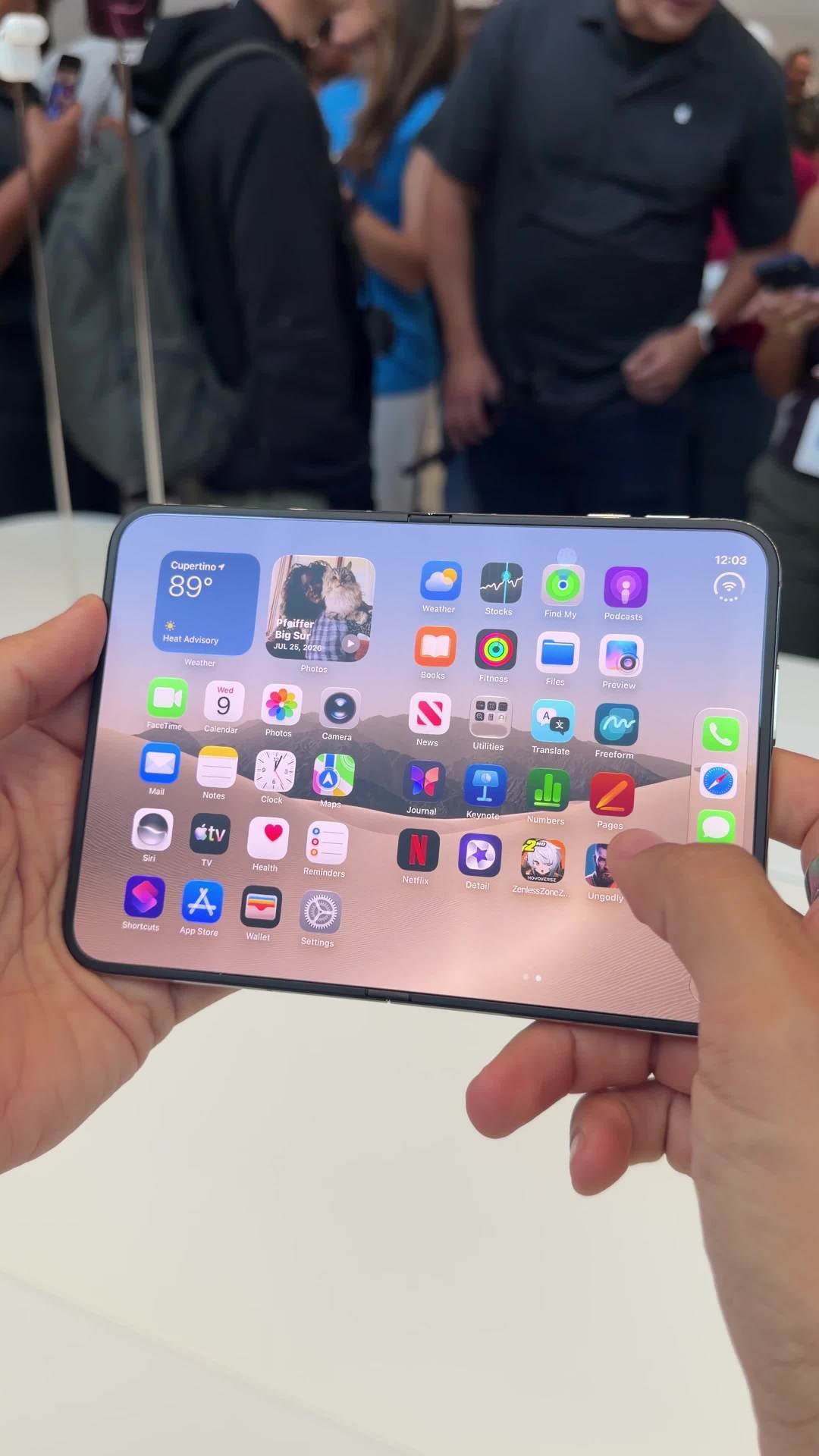 iPhone Duo“难产”上热搜：良率卡在60%~65%，黄牛挂价冲到79999，10月23日首发还蹲不蹲？四类人四种打法