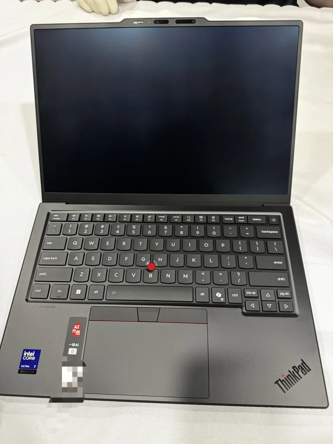 984g要价14900:核完ThinkPad X1 Carbon 2026的产品、价格、口碑三本账,性能党请直接去隔壁X14