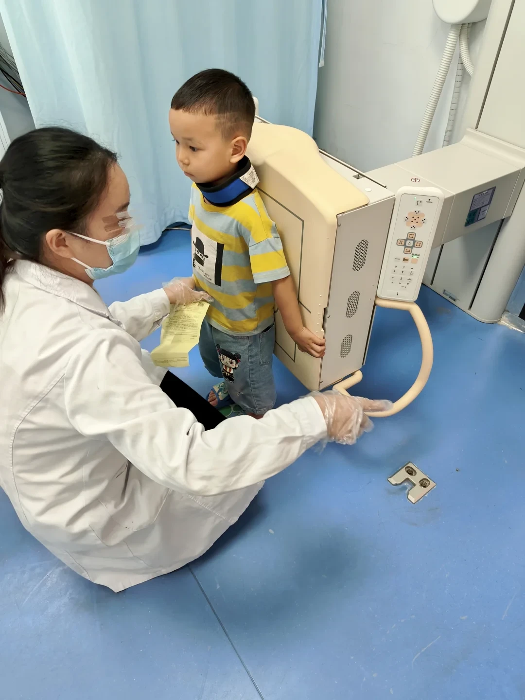磁铁不见了,1岁娃的小肠里查出1cm阴影:国庆买贴高峰前,我把冰箱贴的4类风险、排查三步和应急四步查清楚了