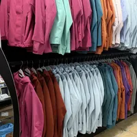 丽江28、武功山20/次、有人开价500一天：十一的冲锋衣"租还是买"，我把这四笔账拆完了