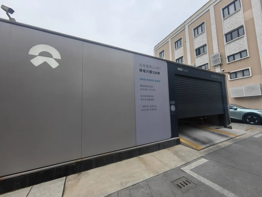 60万落地的问界M9开两年30万没人要、极氪7X一年只跌1.8万：二手电车已经没法一句话总结——购置税减半第一年买二手白省一笔税，但三电终身质保过户清零，掏钱前先算三笔账、问四句话