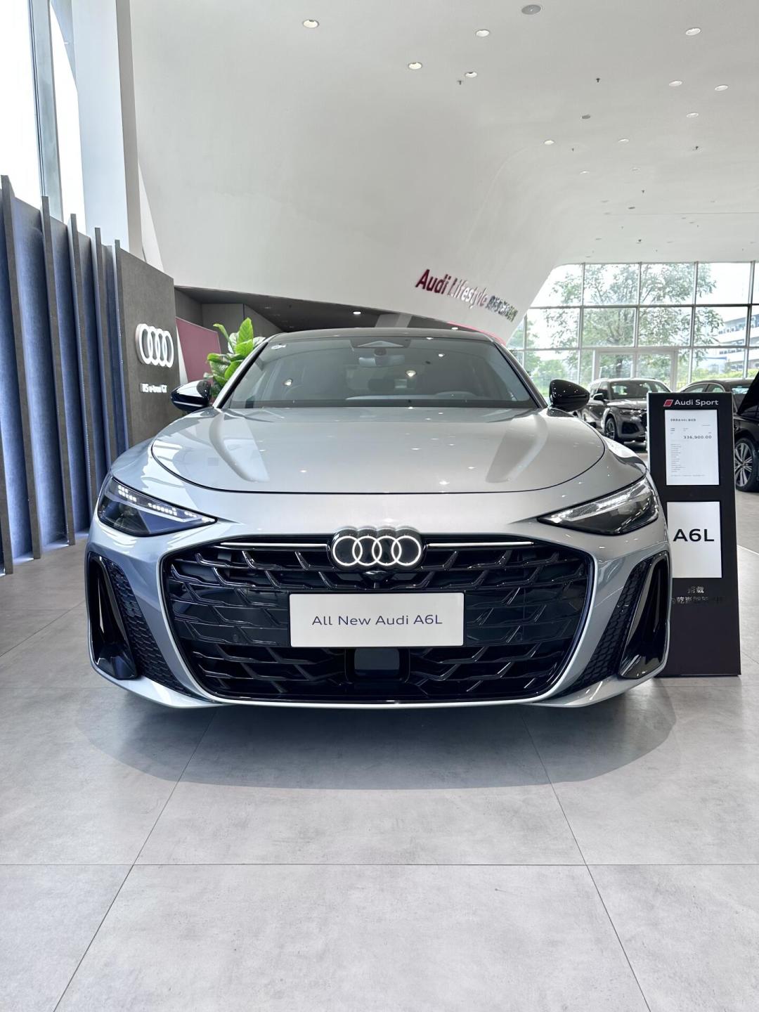 5系28万、E级31.99万：腾势Z9S 25.58万上市这天，先看懂两边“最低价”的附加条件