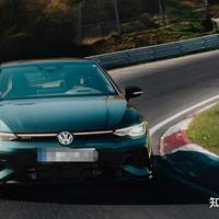 95破9、98逼近10块：节前油价大涨定在明晚24时这天，我把钢炮党今晚要不要去加油、能不能换95、自驾油账、今年总账四本账逐本摊开核了一遍