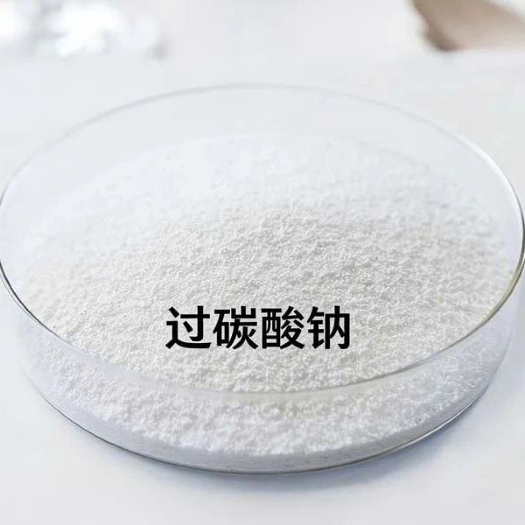 白衣服收出来发黄?别急着泡84,先看洗标