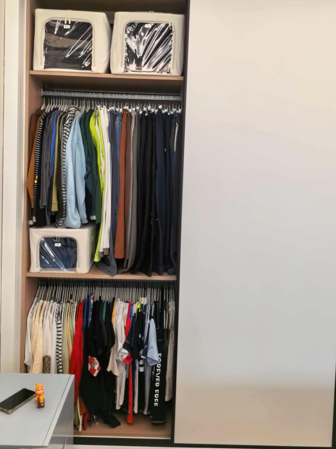白衣服收出来发黄?别急着泡84,先看洗标