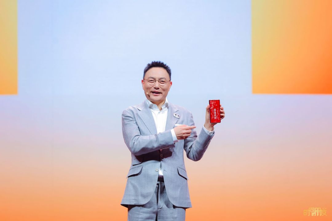 罗振宇开启“大干100天”:2027跨年演讲回深圳,现场票还冲不冲,先把这三年的账算清