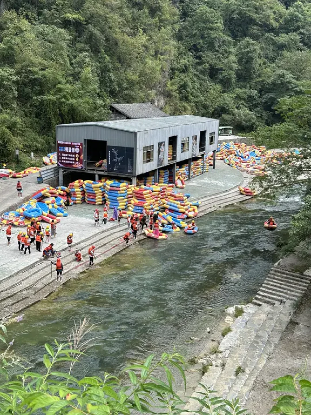 国庆赶漂流季末班车:先查停漂名单,再看水温和放漂间隔