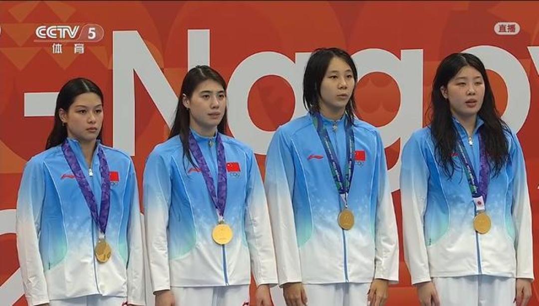 亚运斩获3金!中国泳坛00后小将余依婷带金牌来抖音报到