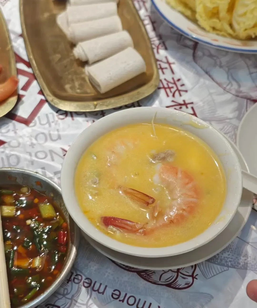 全桌把锅底刮干净: