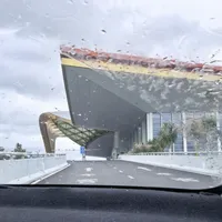双节落地三亚，第一仗不在酒店在到达口：T3变局、出租车160vs60、租车保险和定损，先算清这笔用车账