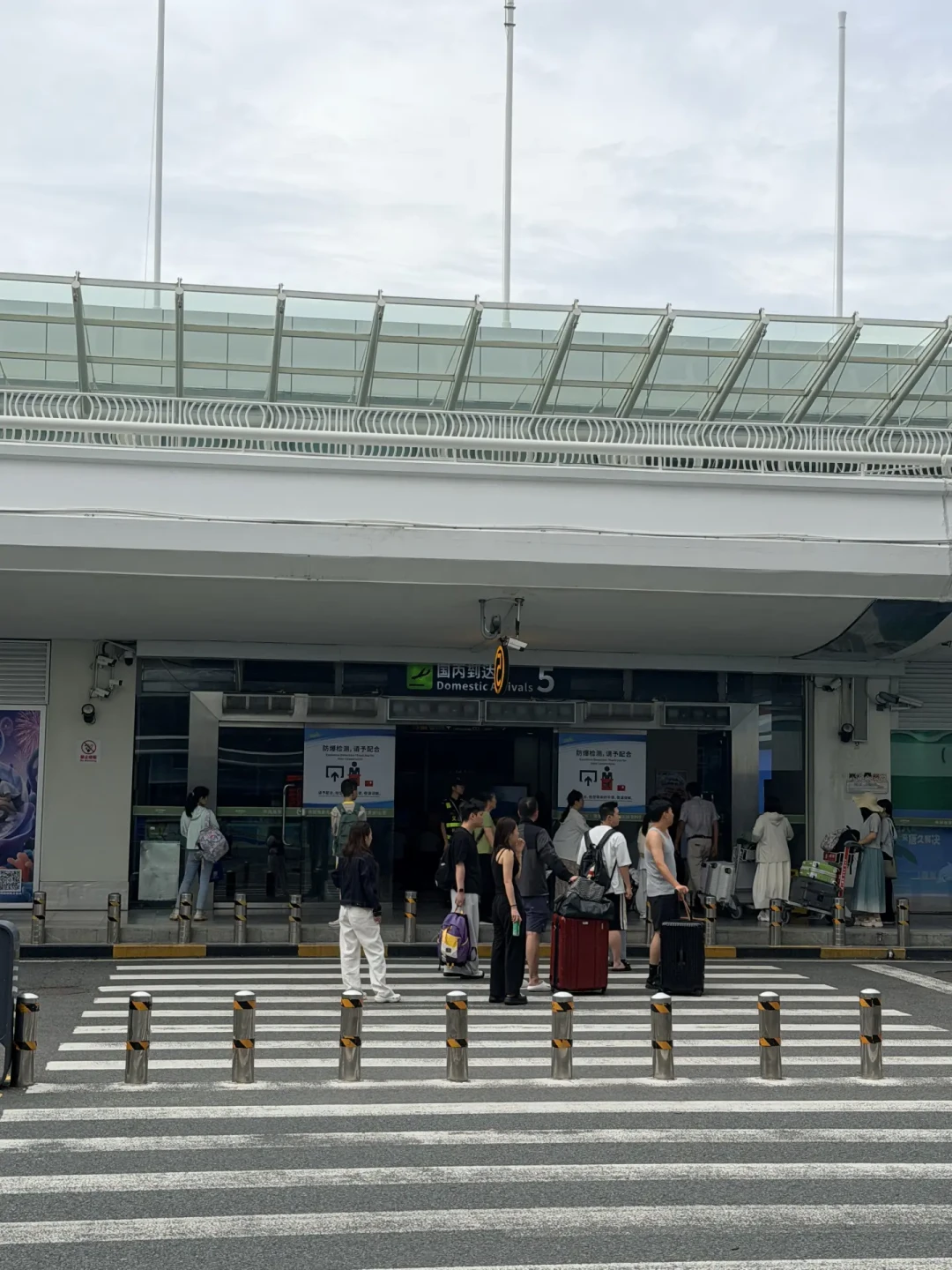 双节落地三亚,第一仗不在酒店在到达口:T3变局、出租车160vs60、租车保险和定损,先算清这笔用车账