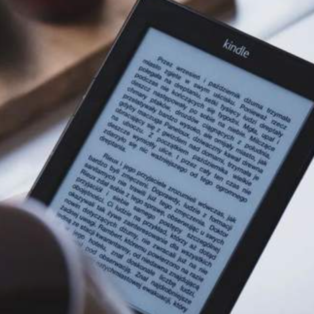 亚马逊Kindle全线涨价落地:入门款涨36%、水货到手贵300+,国产墨水屏这次没跟涨——双十一前先算三笔账