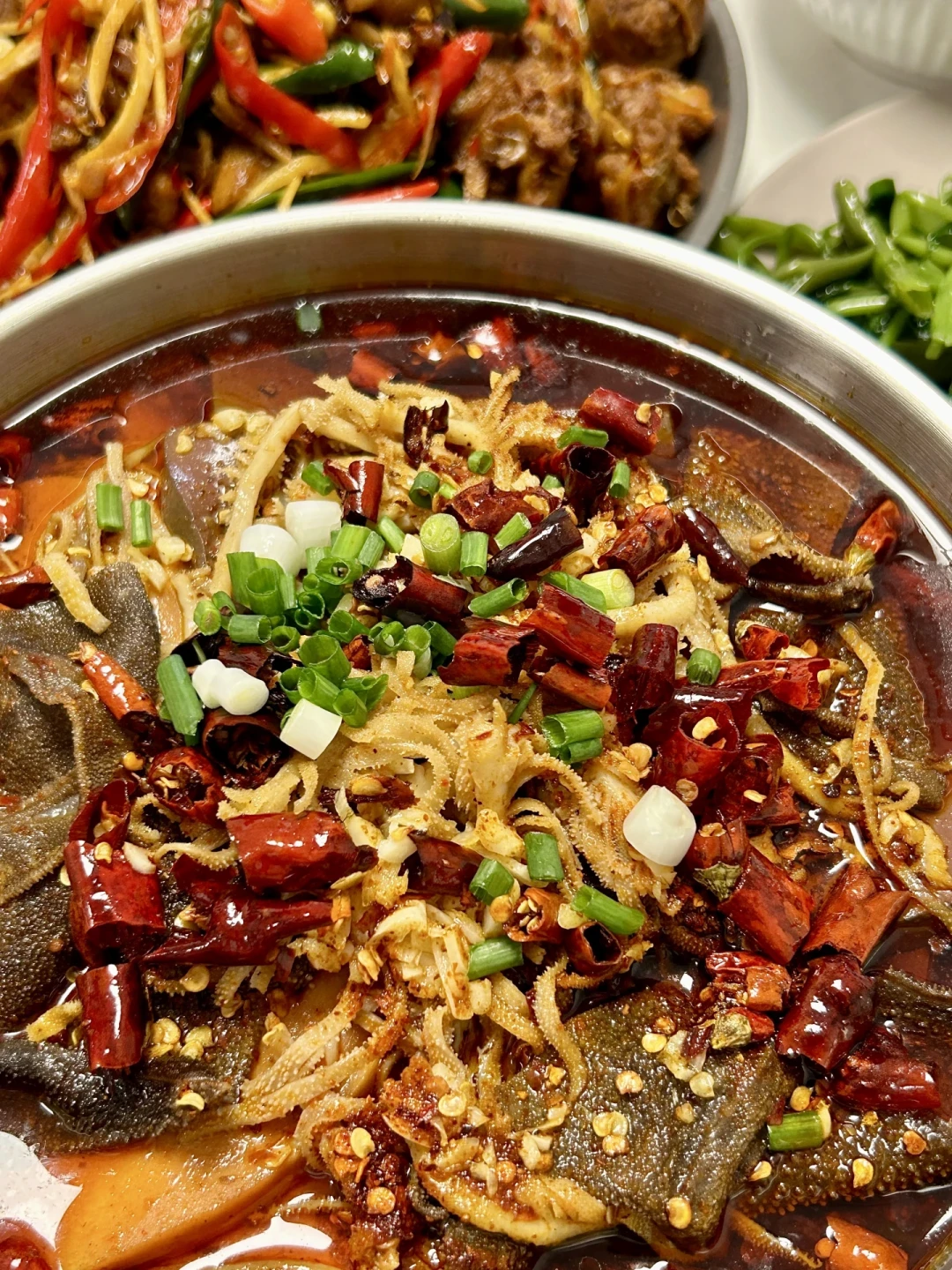 “七上八下”救不了你的毛肚:脆不脆,在它进锅之前就被一池处理液安排好了