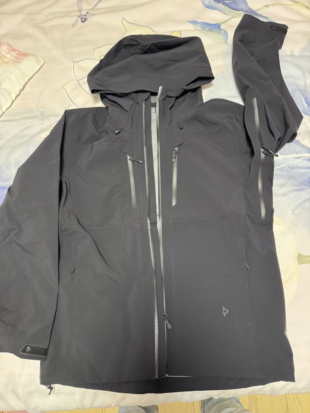 龙牙秋冬四件硬壳齐了:eVent、GORE-TEX ePE、静电纺丝膜,怕洗的你先看膜再下单