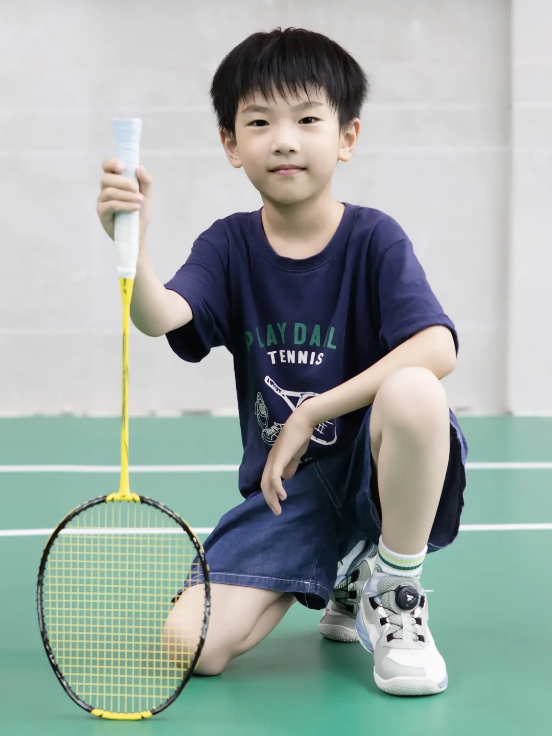 艾登的第一堂正式羽球课,等到四岁后才上:孩子打球是