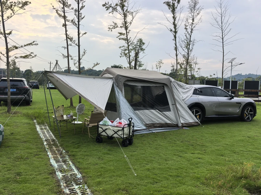 2999的车尾帐二手850就能收:国庆开电车露营的人,先看完车主踩过的坑再下单