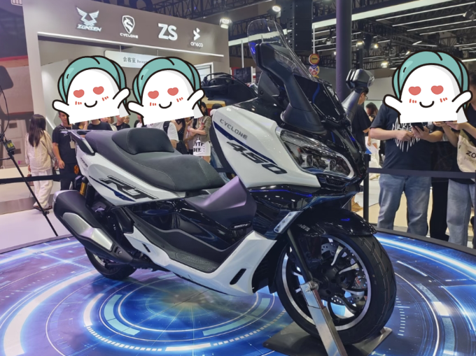 赛科龙摩托车整车