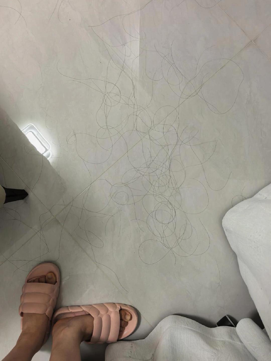 一到秋天就趴在地漏前数头发的人,先停一下:这三笔钱不能混着花