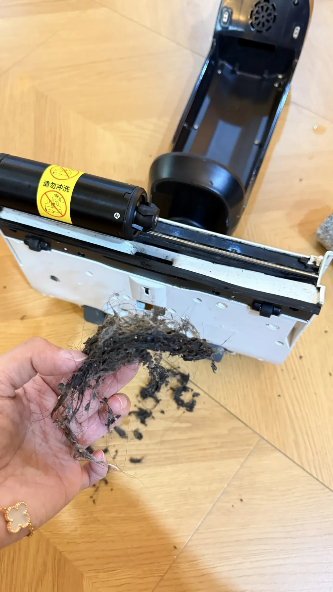 添可水箱里到底能倒什么:原装跌到19.9,评论区却全是起泡、发粘和坏管——我把11条帖子40多条评论对成三张账