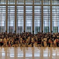 今天起国庆博物馆票集中放出：国博10秒约满、代抢喊价40元，先看完这五条规则再定闹钟